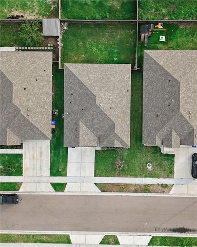 7722 Lariat Toss Dr, Corpus Christi, TX 78414