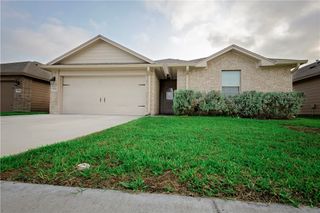 7722 Lariat Toss Dr, Corpus Christi, TX 78414