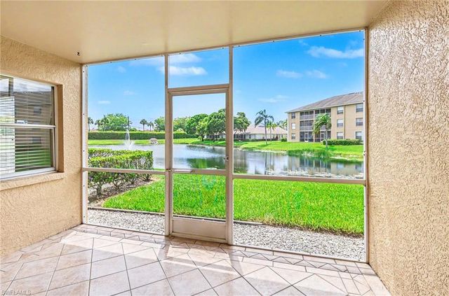 9650 Victoria LN 104, Naples, FL 34109