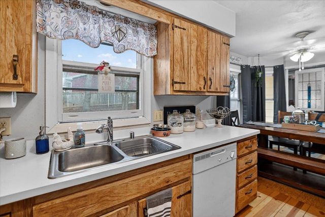 5218 Shorecrest Drive, Middleton, WI 53562