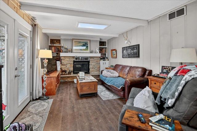 5218 Shorecrest Drive, Middleton, WI 53562