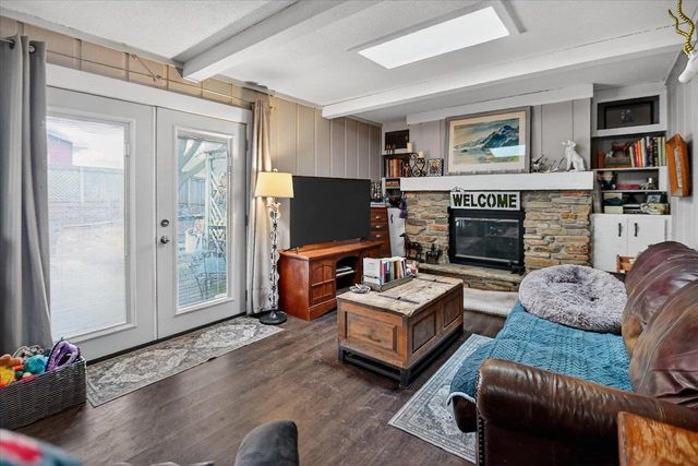 5218 Shorecrest Drive, Middleton, WI 53562