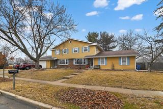5218 Shorecrest Drive, Middleton, WI 53562