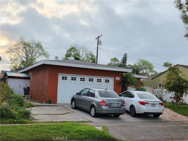 2129 N Poplar, Santa Ana, CA 92706