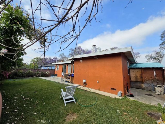 2129 N Poplar, Santa Ana, CA 92706