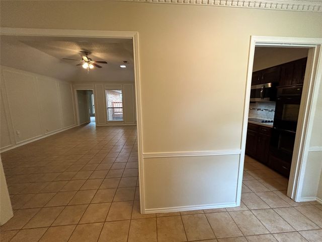 7516 Woodhaven Drive, North Richland Hills, TX 76182
