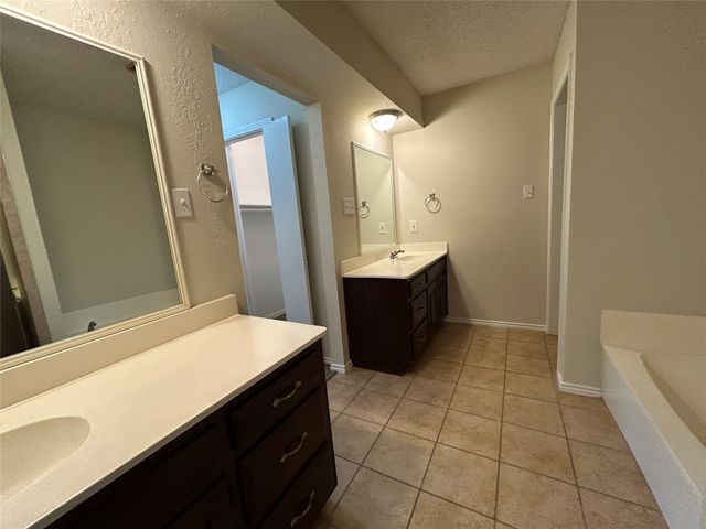 7516 Woodhaven Drive, North Richland Hills, TX 76182