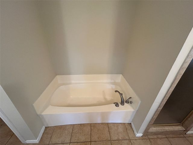 7516 Woodhaven Drive, North Richland Hills, TX 76182