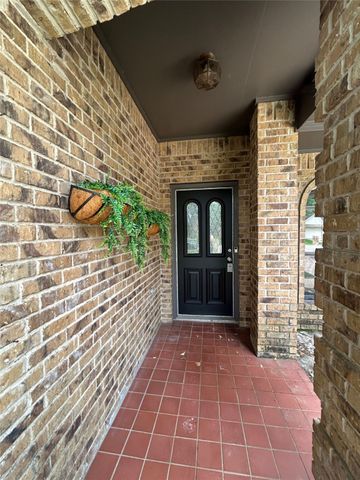 7516 Woodhaven Drive, North Richland Hills, TX 76182