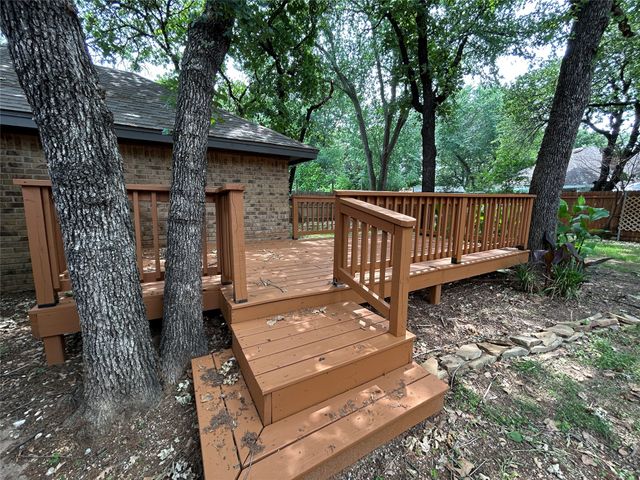 7516 Woodhaven Drive, North Richland Hills, TX 76182