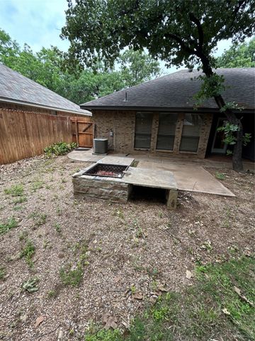 7516 Woodhaven Drive, North Richland Hills, TX 76182