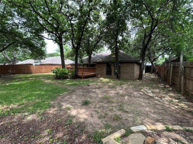 7516 Woodhaven Drive, North Richland Hills, TX 76182