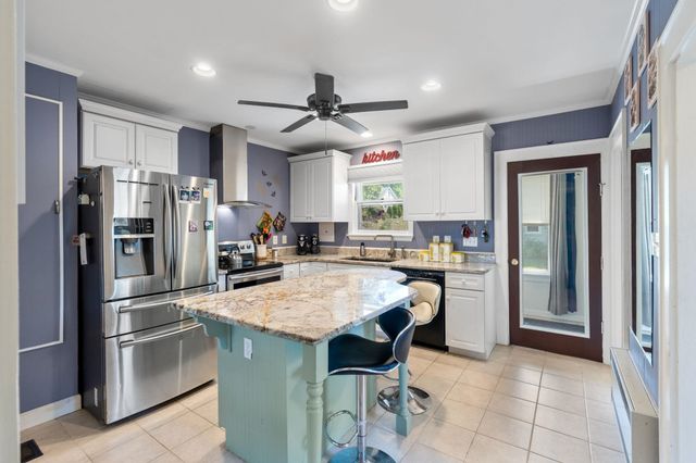 96 Elgin Avenue # 38, Manchester, NH 03104