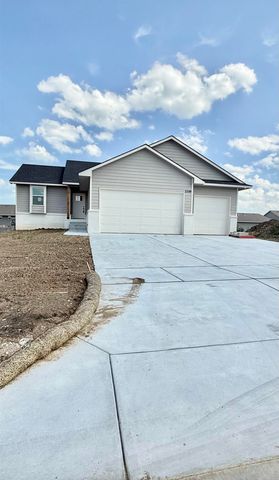 2259 S Chateau Ct, Wichita, KS 67207