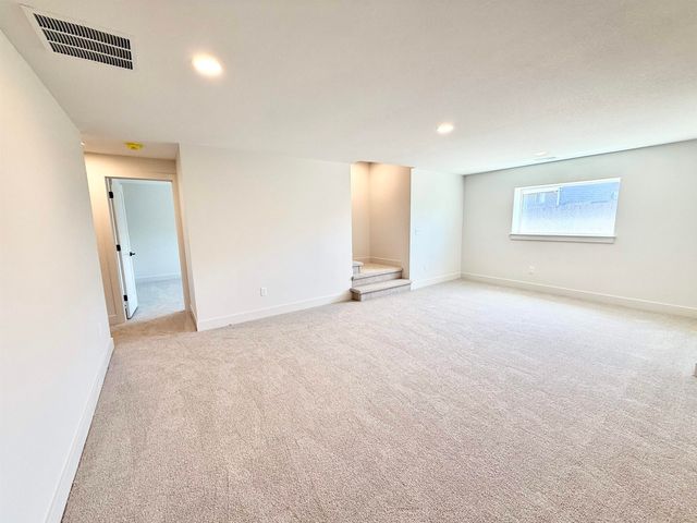 2259 S Chateau Ct, Wichita, KS 67207