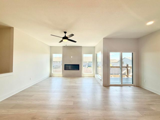 2259 S Chateau Ct, Wichita, KS 67207