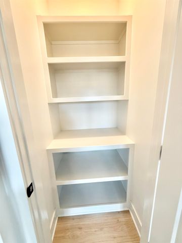 2259 S Chateau Ct, Wichita, KS 67207