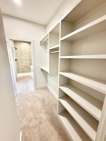 2259 S Chateau Ct, Wichita, KS 67207