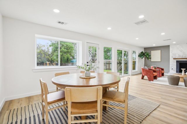 2104 Malvern Hill DR, Austin, TX 78745