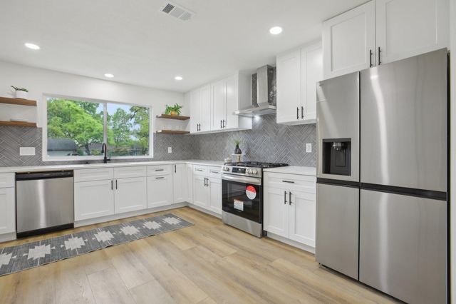 2104 Malvern Hill DR, Austin, TX 78745