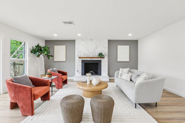 2104 Malvern Hill DR, Austin, TX 78745