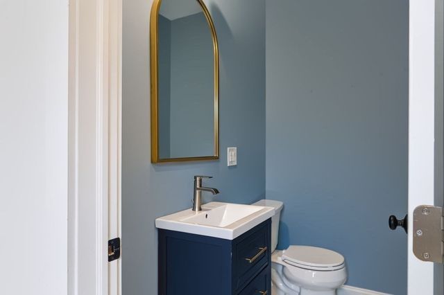 68 Milk St, Newburyport, MA 01950