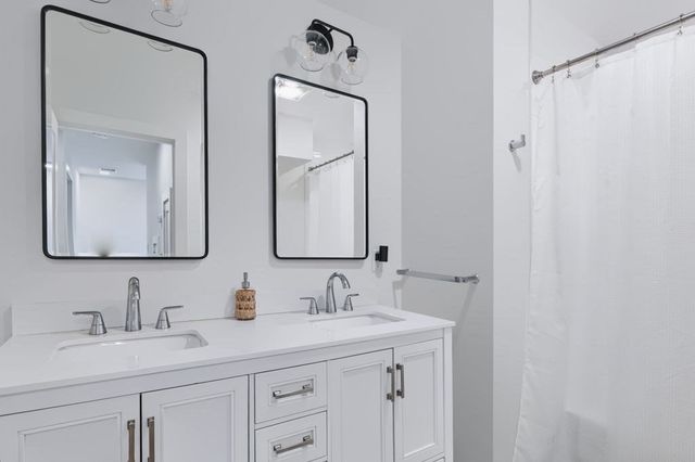 68 Milk St, Newburyport, MA 01950