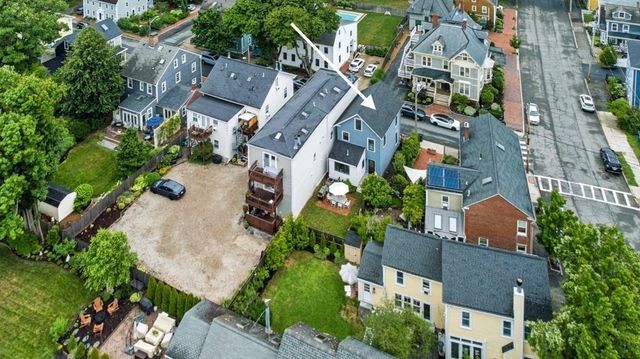 68 Milk St, Newburyport, MA 01950