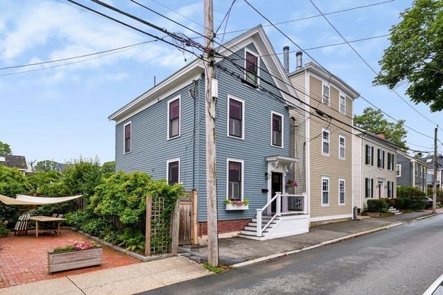 68 Milk St, Newburyport, MA 01950