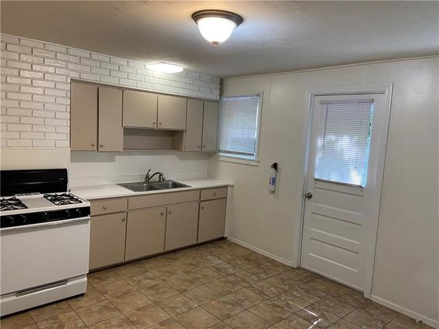 503 Terrace Dr, Harmar, PA 15238