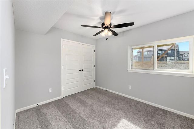 2224 Pemberton Drive, Harrisonville, MO 64701