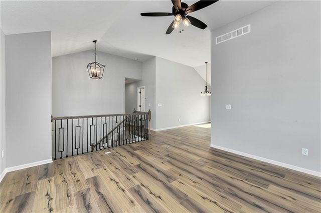 2224 Pemberton Drive, Harrisonville, MO 64701