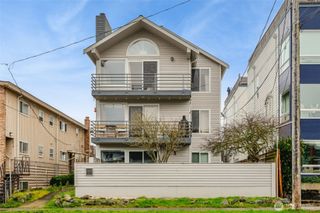 3022 63rd Avenue SW #202, Seattle, WA 98116