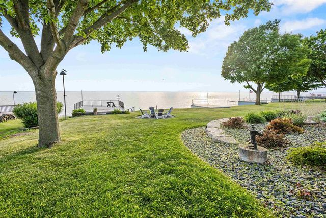 N5661 ROCKLAND BEACH ROAD, Hilbert, WI 54129