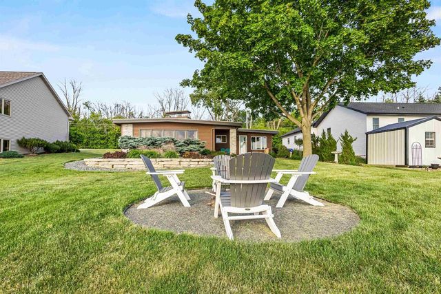 N5661 ROCKLAND BEACH ROAD, Hilbert, WI 54129