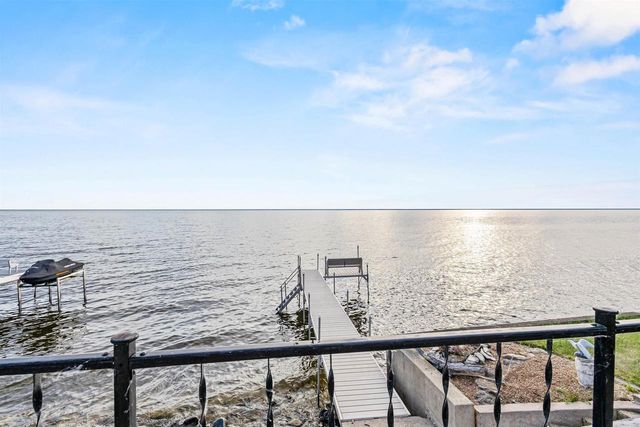 N5661 ROCKLAND BEACH ROAD, Hilbert, WI 54129