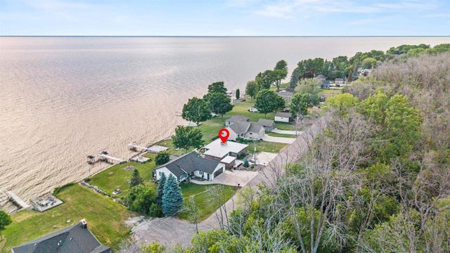 N5661 ROCKLAND BEACH ROAD, Hilbert, WI 54129