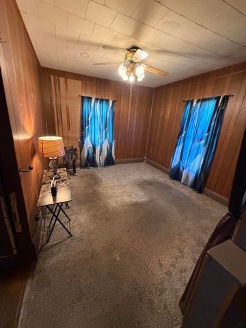 2322 W Olive Street, Springfield, MO 65802