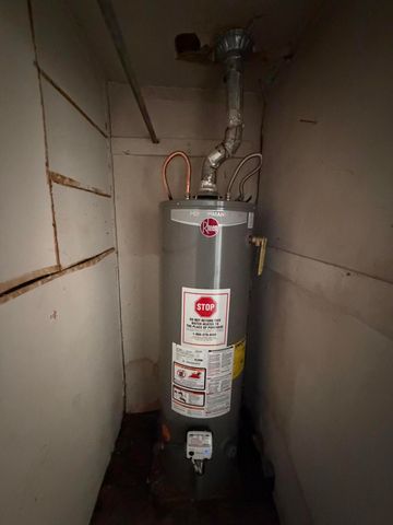 2322 W Olive Street, Springfield, MO 65802