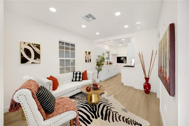 567 W Center, Pomona, CA 91768