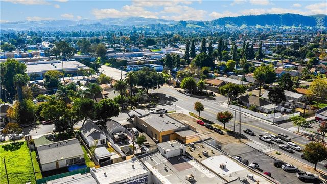 567 W Center, Pomona, CA 91768