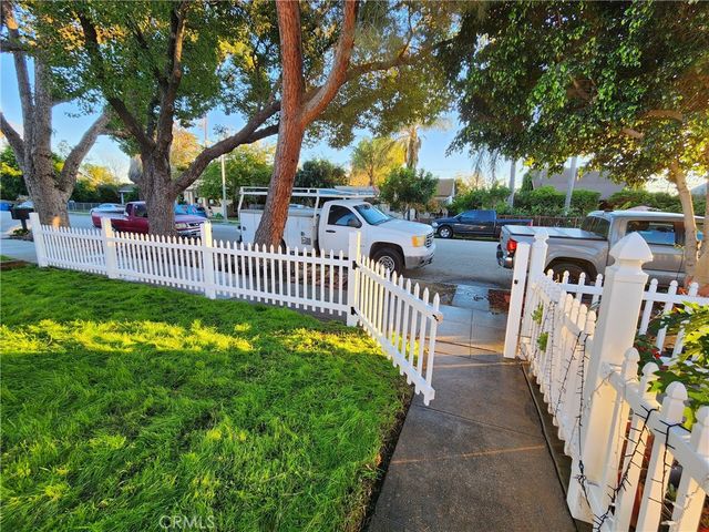 567 W Center, Pomona, CA 91768