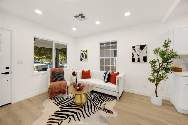 567 W Center, Pomona, CA 91768