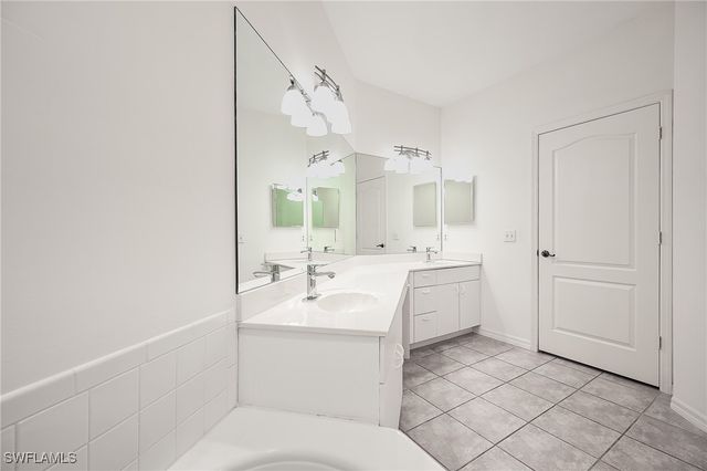 15161 Storrington PL F101, Naples, FL 34110