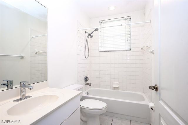 15161 Storrington PL F101, Naples, FL 34110