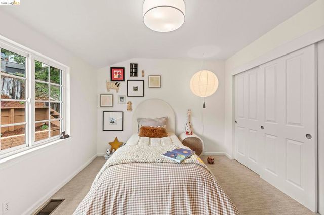 2 2 Cortez Ct, Oakland, CA 94611