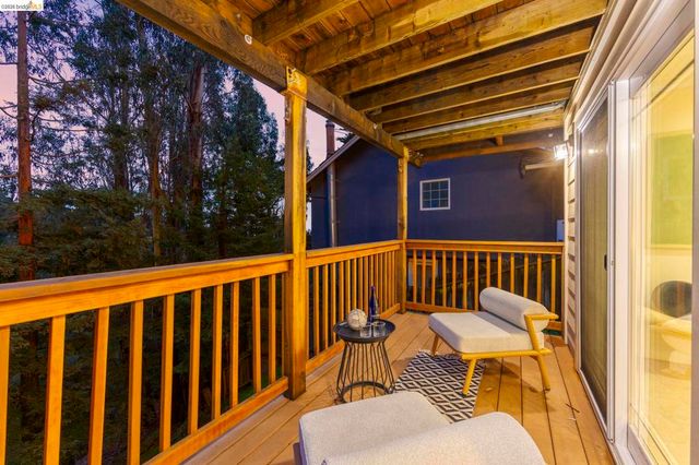 2 2 Cortez Ct, Oakland, CA 94611