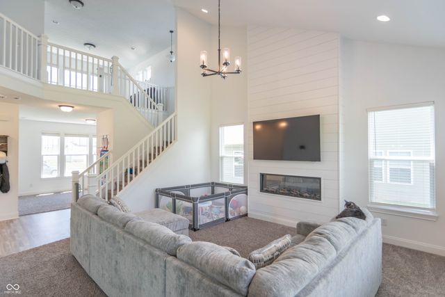 1054 E Valley Oak Court, Mooresville, IN 46158