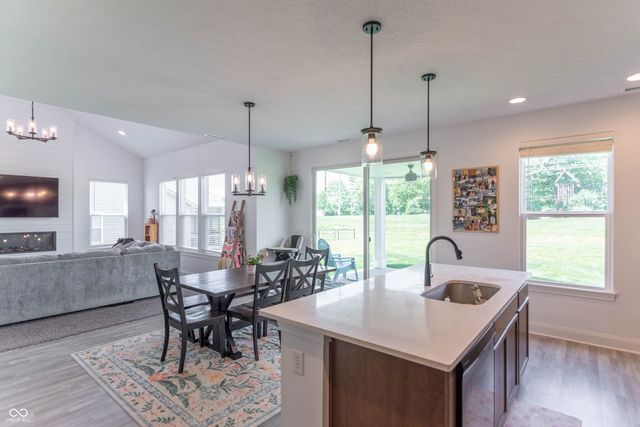 1054 E Valley Oak Court, Mooresville, IN 46158