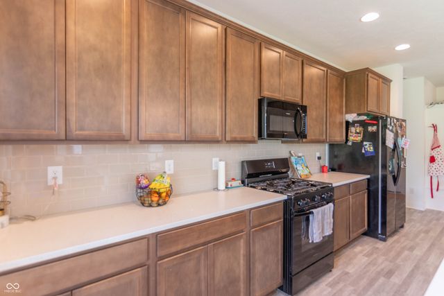 1054 E Valley Oak Court, Mooresville, IN 46158
